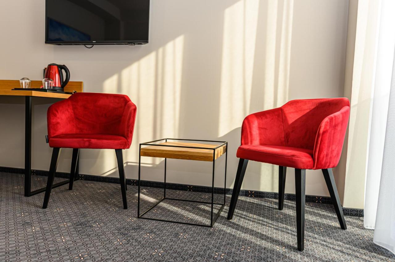 Hotel Dukat Гура-Гуморулуй Экстерьер фото